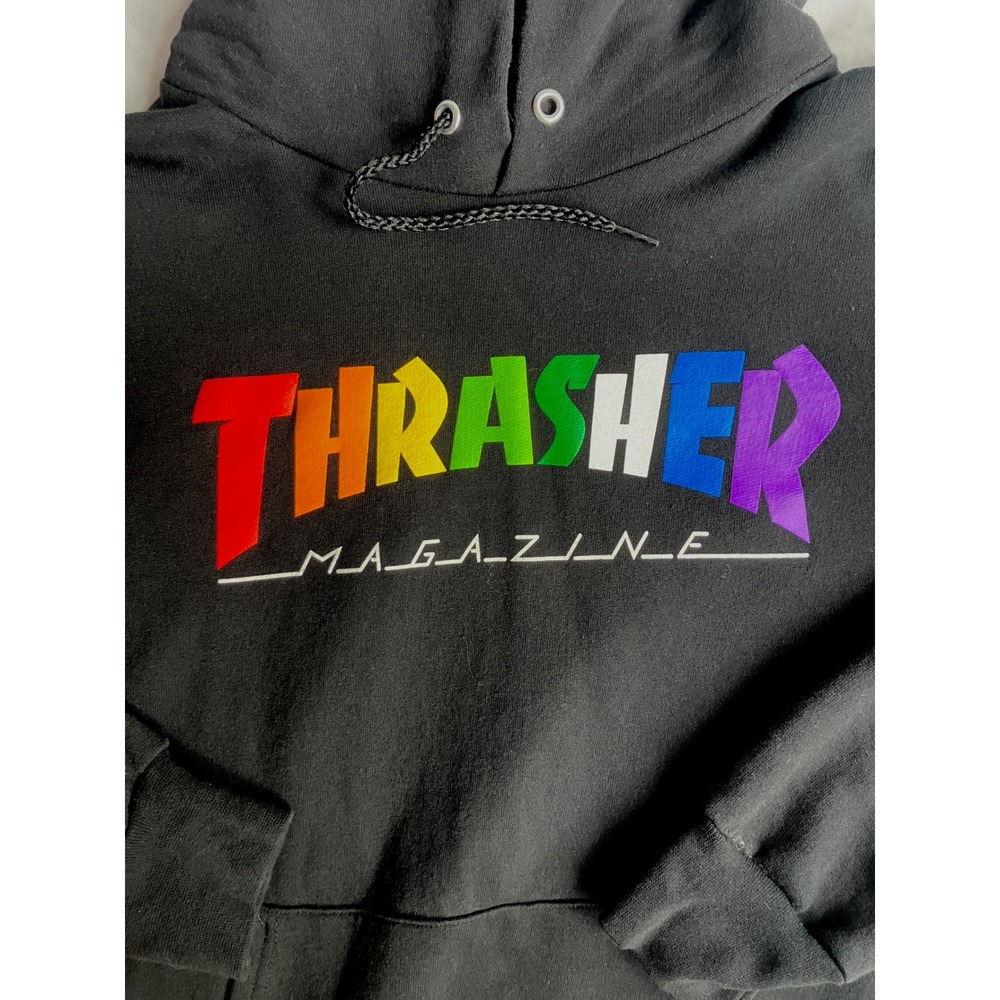 Thrasher Magazine Rainbow Logo Black Pullover Hoodie NWOT - Picture 2 of 6